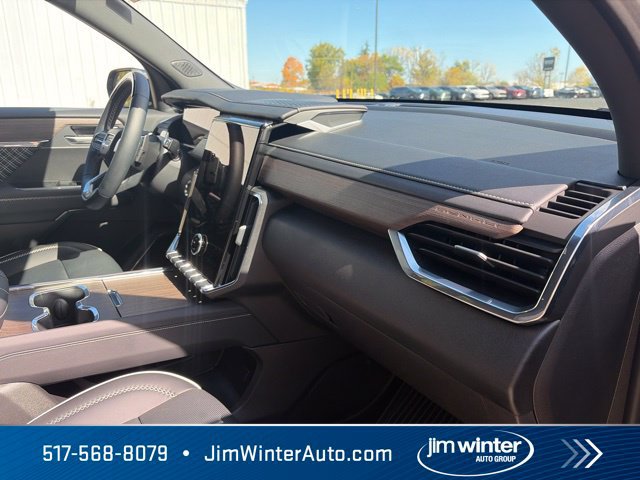 Used 2026 GMC Acadia Denali w/ Super Cruise Package AWD/4WD image 12