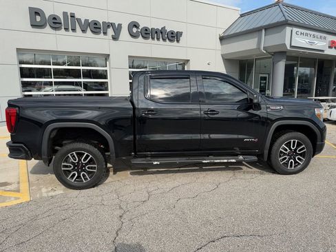 Used 2020 GMC Sierra 1500 AT4 w/ AT4 Premium Package AWD/4WD image 4