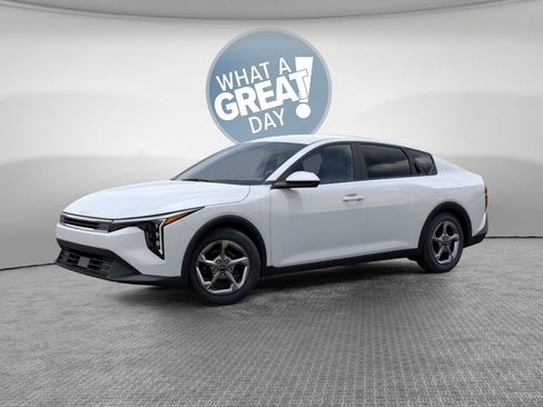 New 2026 Kia K4 FWD image 3