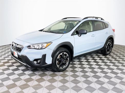 Used 2022 Subaru Crosstrek 2.0i image 3