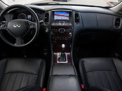 Used 2017 INFINITI QX50 2WD w/ Deluxe Touring Package image 7