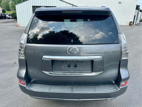 Used 2017 Lexus GX 460 Luxury w/ Preferred Accessory Package AWD/4WD image 6