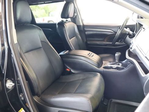 Used 2018 Toyota Highlander Limited Platinum AWD/4WD image 23