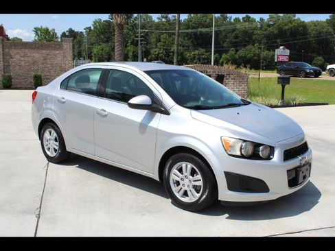 Used 2014 Chevrolet Sonic LT image 1