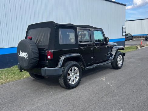 Used 2016 Jeep Wrangler Unlimited Sahara AWD/4WD image 5