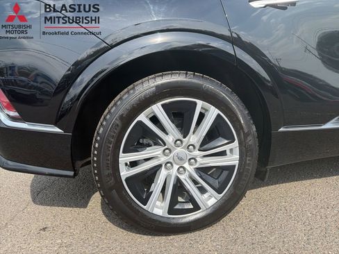 Used 2024 Cadillac Lyriq Tech AWD/4WD image 13