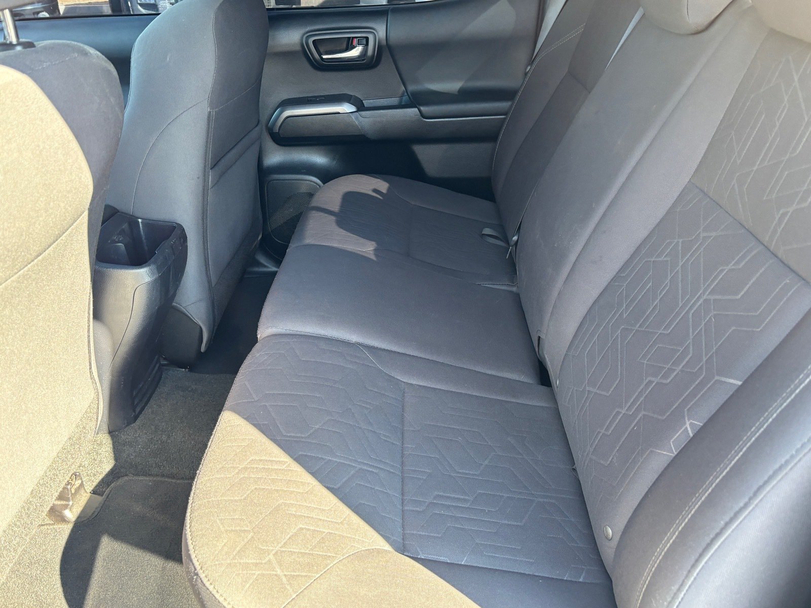Used 2017 Toyota Tacoma TRD Sport RWD image 29