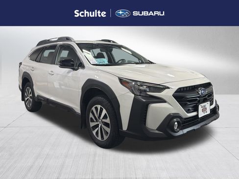 Certified 2025 Subaru Outback Premium AWD/4WD image 1