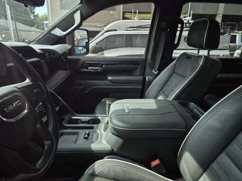 Used 2024 GMC Sierra 2500 AT4X AWD/4WD image 24