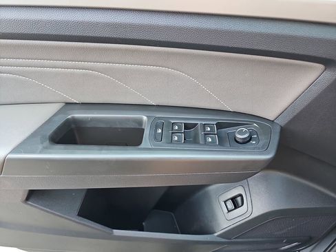 Used 2022 Volkswagen Atlas Cross Sport SEL R-Line image 32