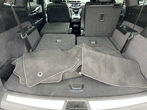 Certified 2025 Cadillac XT6 Premium Luxury image 17