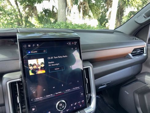 Used 2025 GMC Yukon XL Denali AWD/4WD image 79