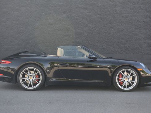 Certified 2017 Porsche 911 Carrera S RWD image 8