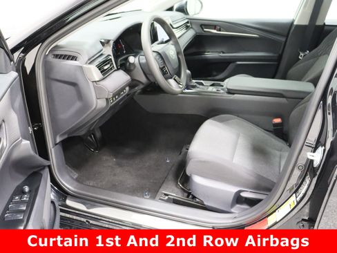 Used 2026 Toyota Camry LE image 14