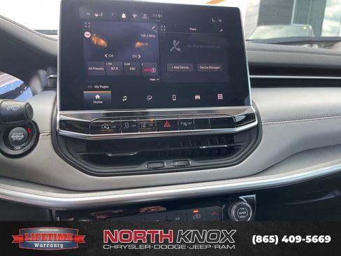 Used 2025 Jeep Compass Limited image 8