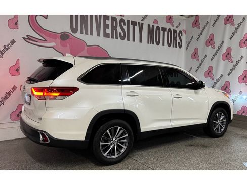 Used 2019 Toyota Highlander XLE image 10