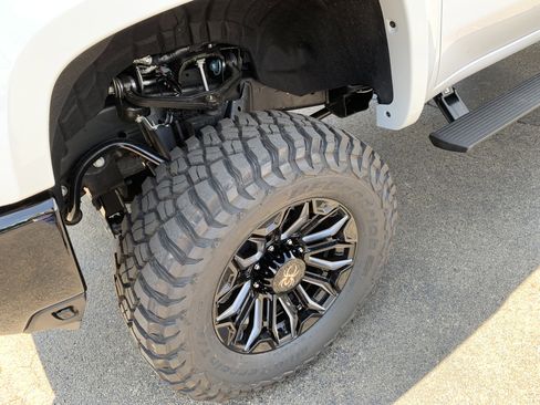 New 2025 Chevrolet Silverado 2500 LT w/ Trail Boss Package image 11