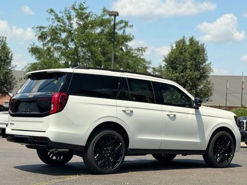 New 2026 Ford Expedition Platinum w/ Stealth Performance Package AWD/4WD image 51