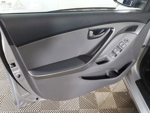 Used 2012 Hyundai Elantra Limited FWD image 14