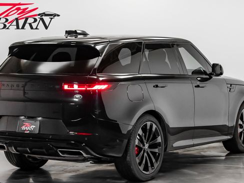 Used 2023 Land Rover Range Rover Sport SE Dynamic image 5