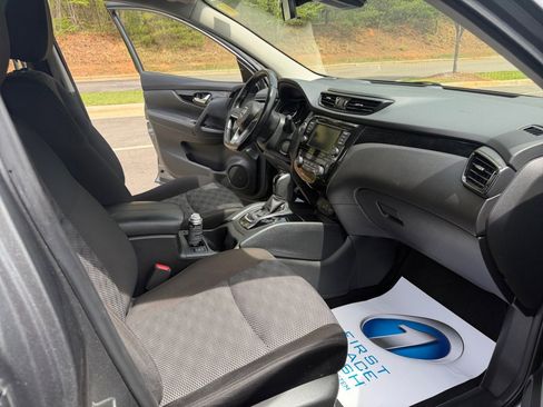 Used 2021 Nissan Rogue Sport SV image 31