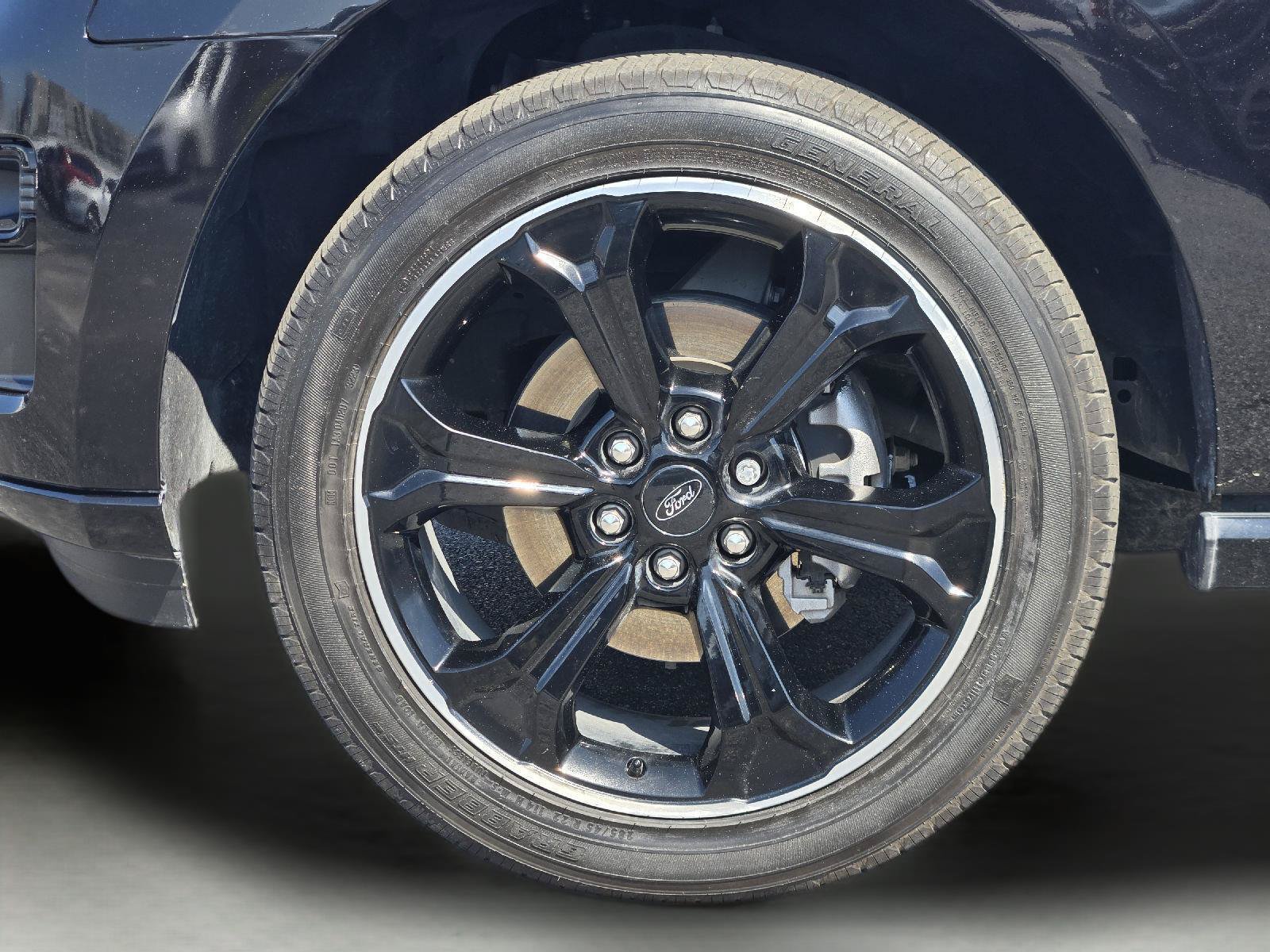 Used 2023 Ford Expedition Limited RWD image 11