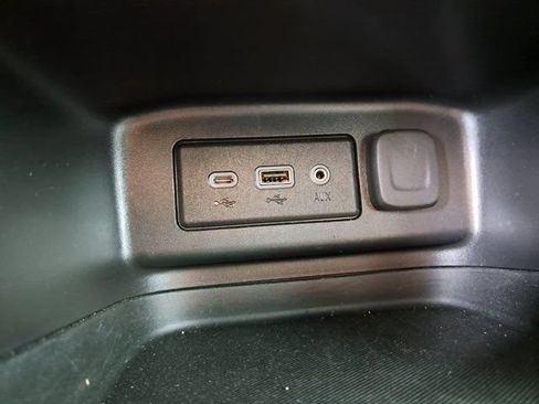 Used 2024 Chevrolet Equinox LT FWD image 16