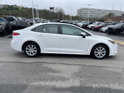 Used 2023 Toyota Corolla LE FWD image 7