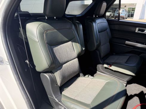 Used 2022 Ford Explorer Timberline w/ Timberline Technology Package AWD/4WD image 19