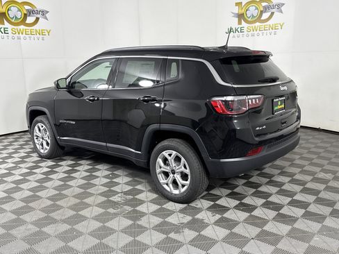 New 2026 Jeep Compass Latitude image 5