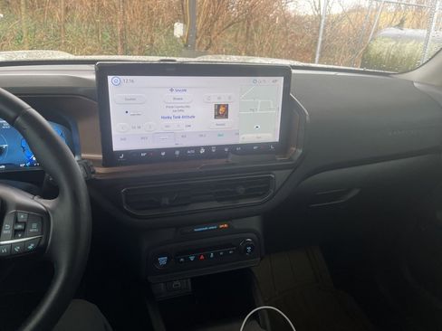 Used 2025 Ford Bronco Sport Outer Banks w/ Outer Banks Tech Package+ image 12