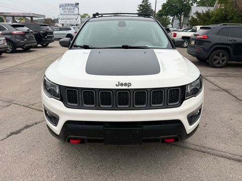Used 2018 Jeep Compass Trailhawk AWD/4WD image 2