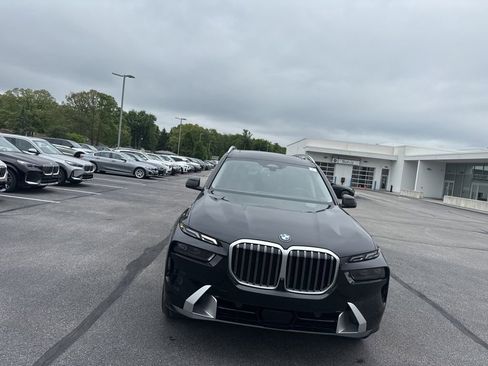 Used 2026 BMW X7 xDrive40i AWD/4WD image 2