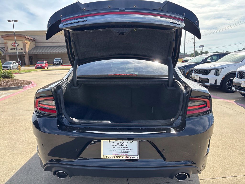 Used 2022 Dodge Charger R/T w/ Blacktop Package RWD image 8