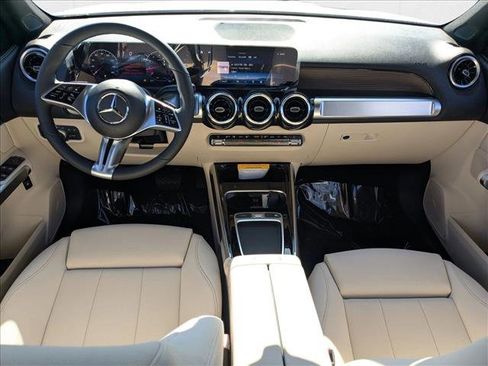 New 2026 Mercedes-Benz GLB 250 4MATIC image 10