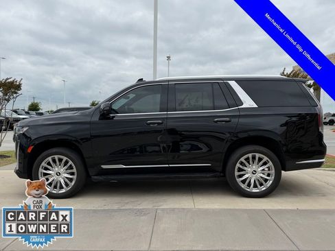 Used 2024 Cadillac Escalade Premium Luxury AWD/4WD image 9
