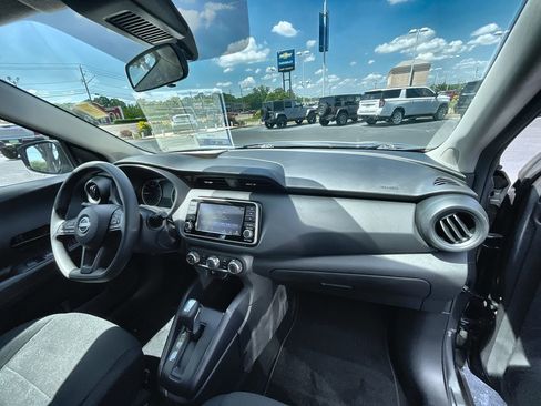 Used 2025 Nissan Kicks Play S FWD image 26