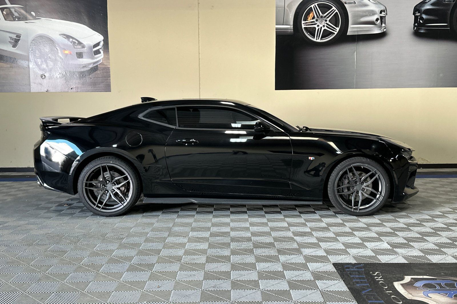 Used 2017 Chevrolet Camaro SS RWD image 3