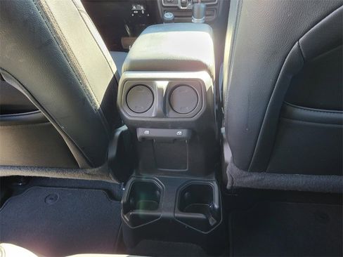 Used 2021 Jeep Gladiator Sport image 14
