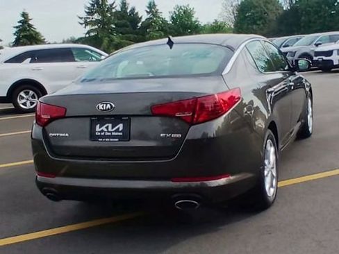 Used 2013 Kia Optima EX w/ Premium Pkg FWD image 2