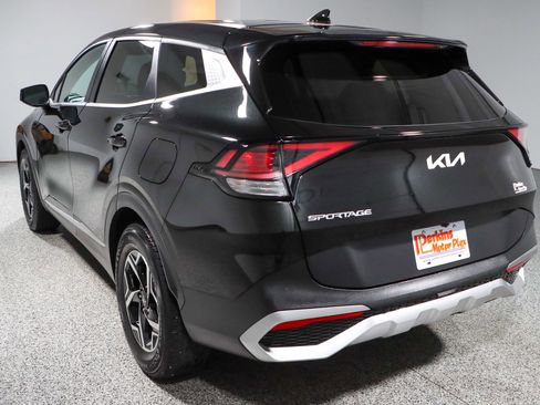 Used 2024 Kia Sportage LX FWD image 9