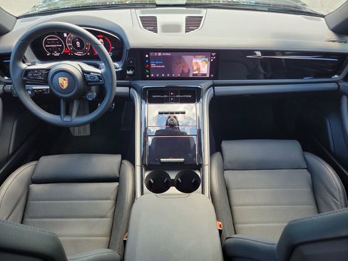 Used 2026 Porsche Panamera 4 image 14
