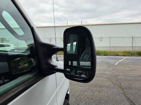 Used 2009 Ford E-350 and Econoline 350 Extended Super Duty RWD image 26