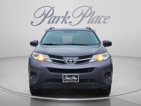 Used 2015 Toyota RAV4 LE AWD/4WD image 8