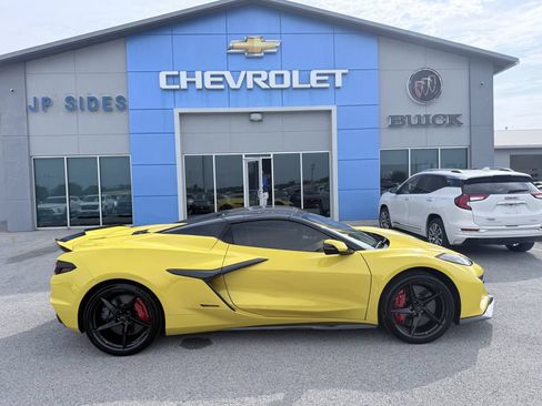 Used 2025 Chevrolet Corvette E-Ray AWD/4WD image 9
