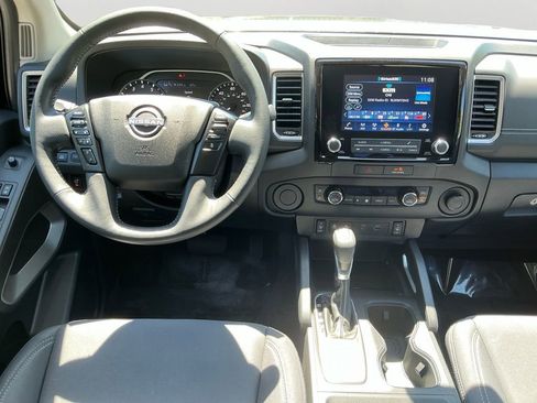 Used 2022 Nissan Frontier SV RWD image 16