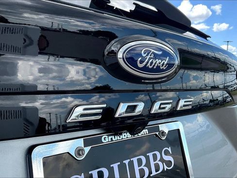 Used 2024 Ford Edge Titanium AWD/4WD image 43
