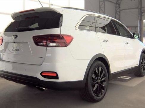 Used 2019 Kia Sorento S AWD/4WD image 8
