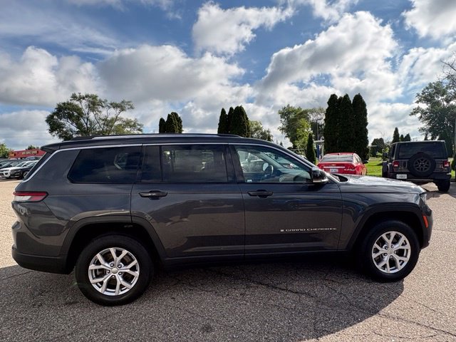 Used 2022 Jeep Grand Cherokee L Limited AWD/4WD image 7