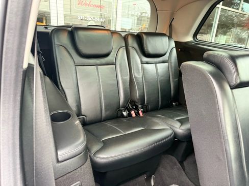 Used 2010 Mercedes-Benz GL 550 4MATIC image 36